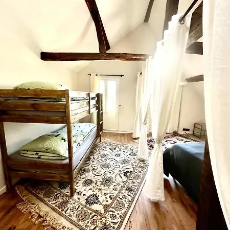 Domaine De La Poule Noire Holiday home Egreville