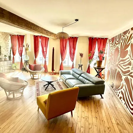 Holiday home Domaine De La Poule Noire *